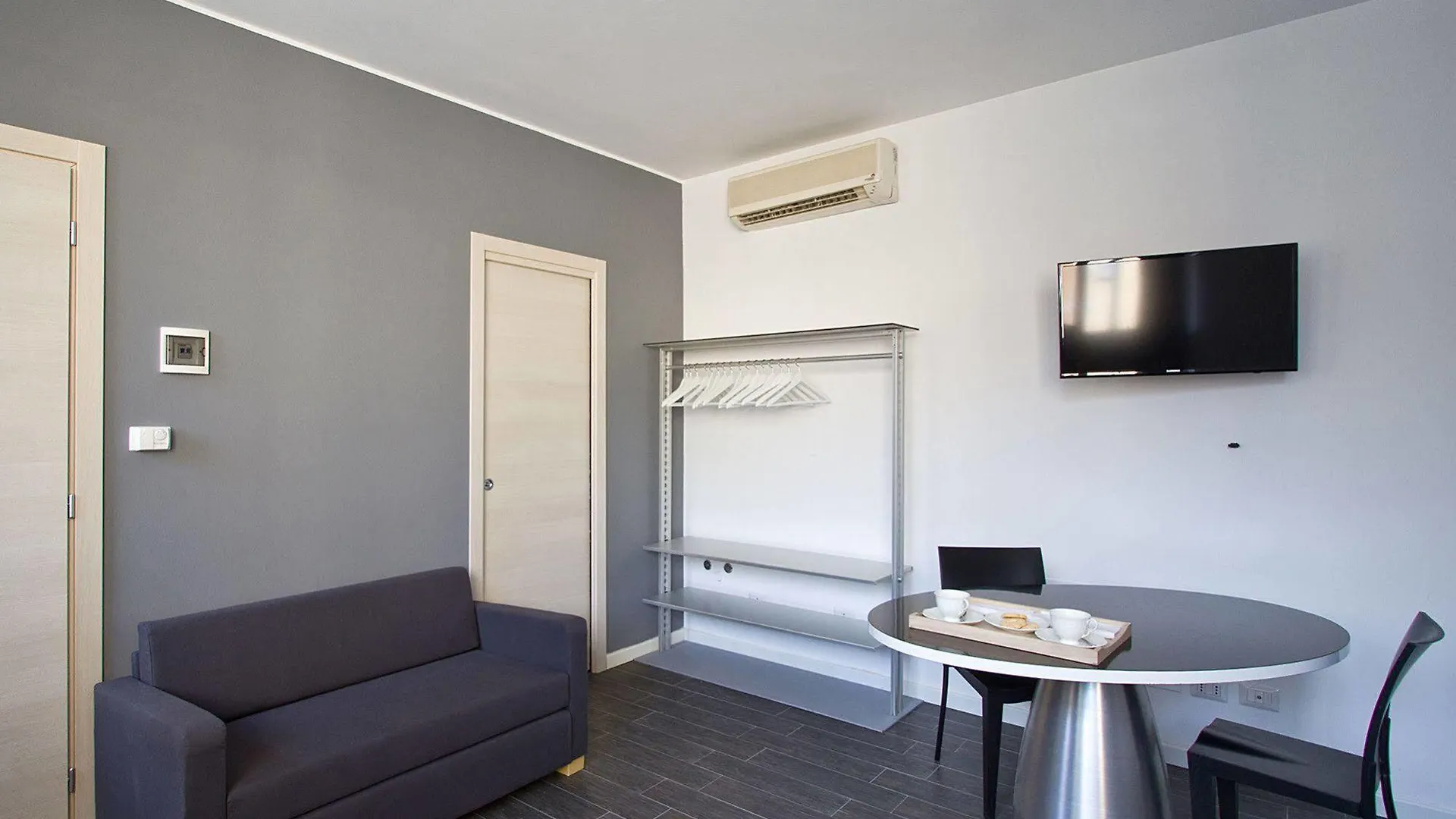 ** Bed & Breakfast Bnb Hello Milano Italy